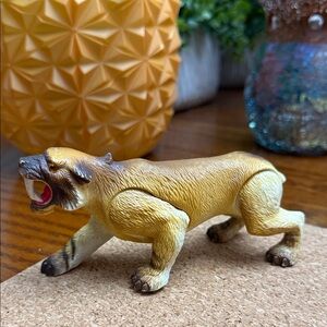 Vintage 1990s Tyco Toy Dino-Riders Ice Age Sabre Tooth Tiger Prehistoric Extinct